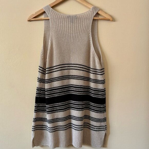 *SOLD* Le Chateau| Cream & Black Loose Fit Crew Neck Tank Top Sweater Sz L - Picture 4 of 7